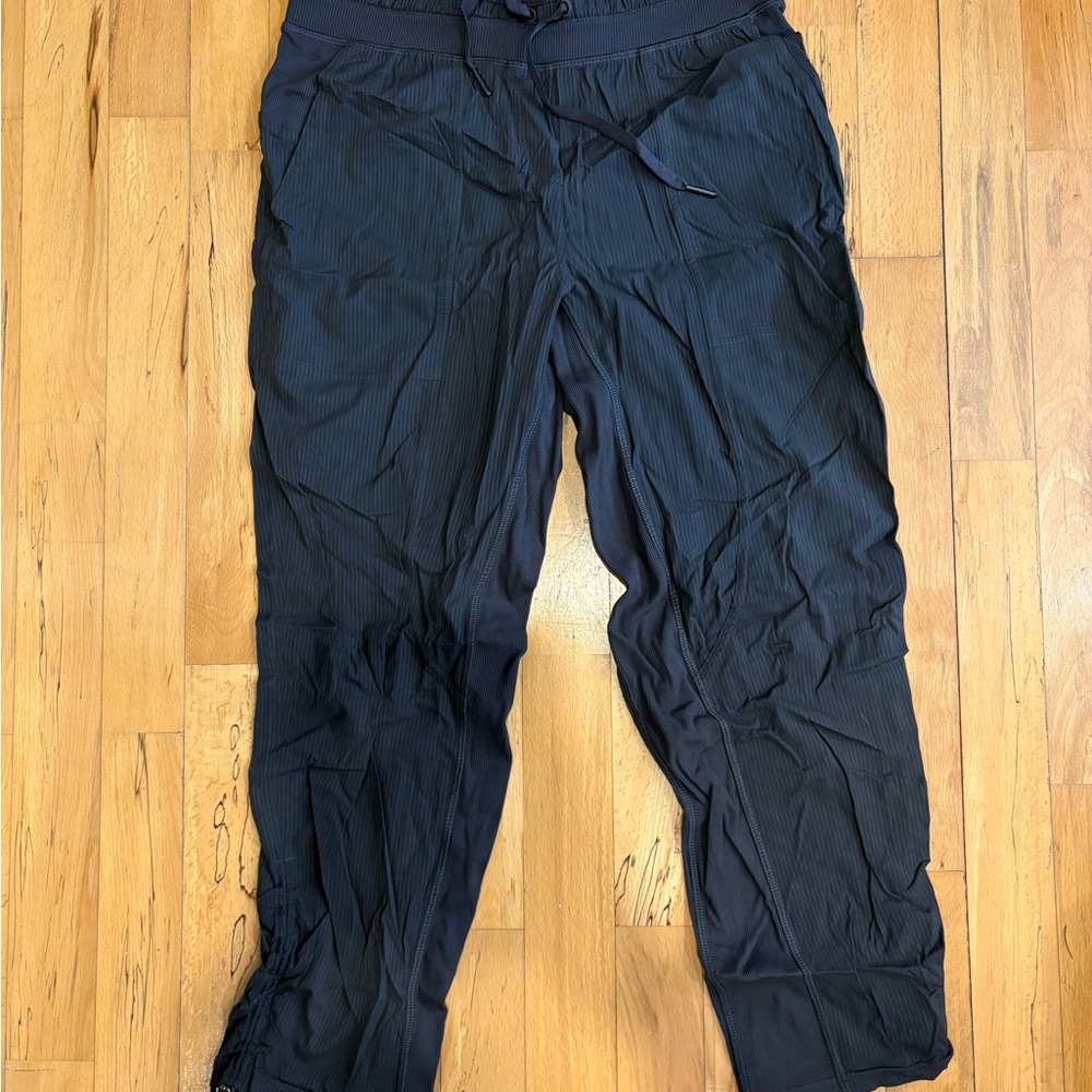 Lululemon dance studio cropped jogger